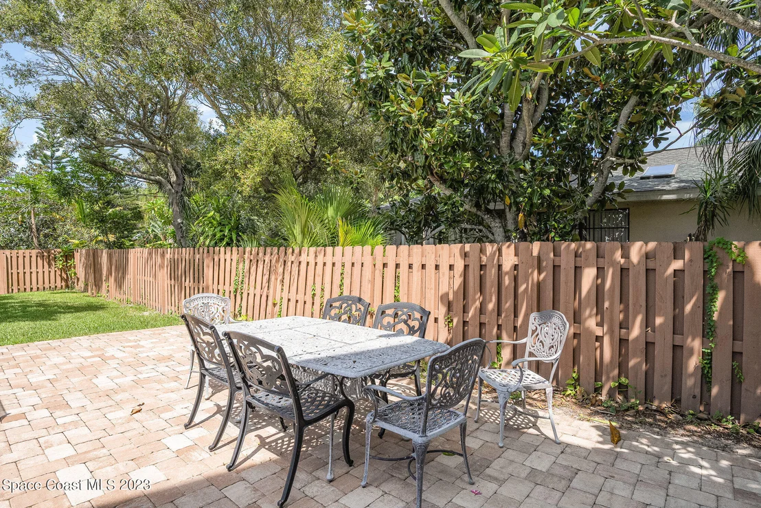 Photo of 320 2nd Avenue