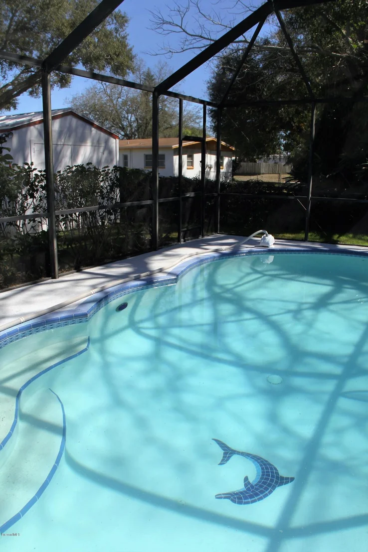 Photo of 1139 Aurora Road