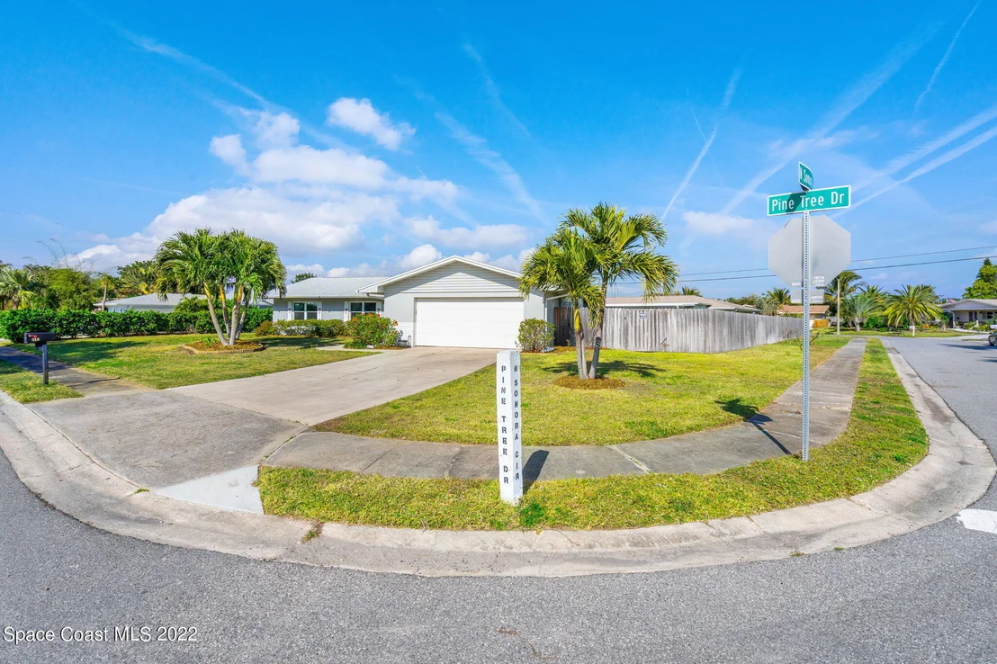 Photo of 518 Pine Tree Drive