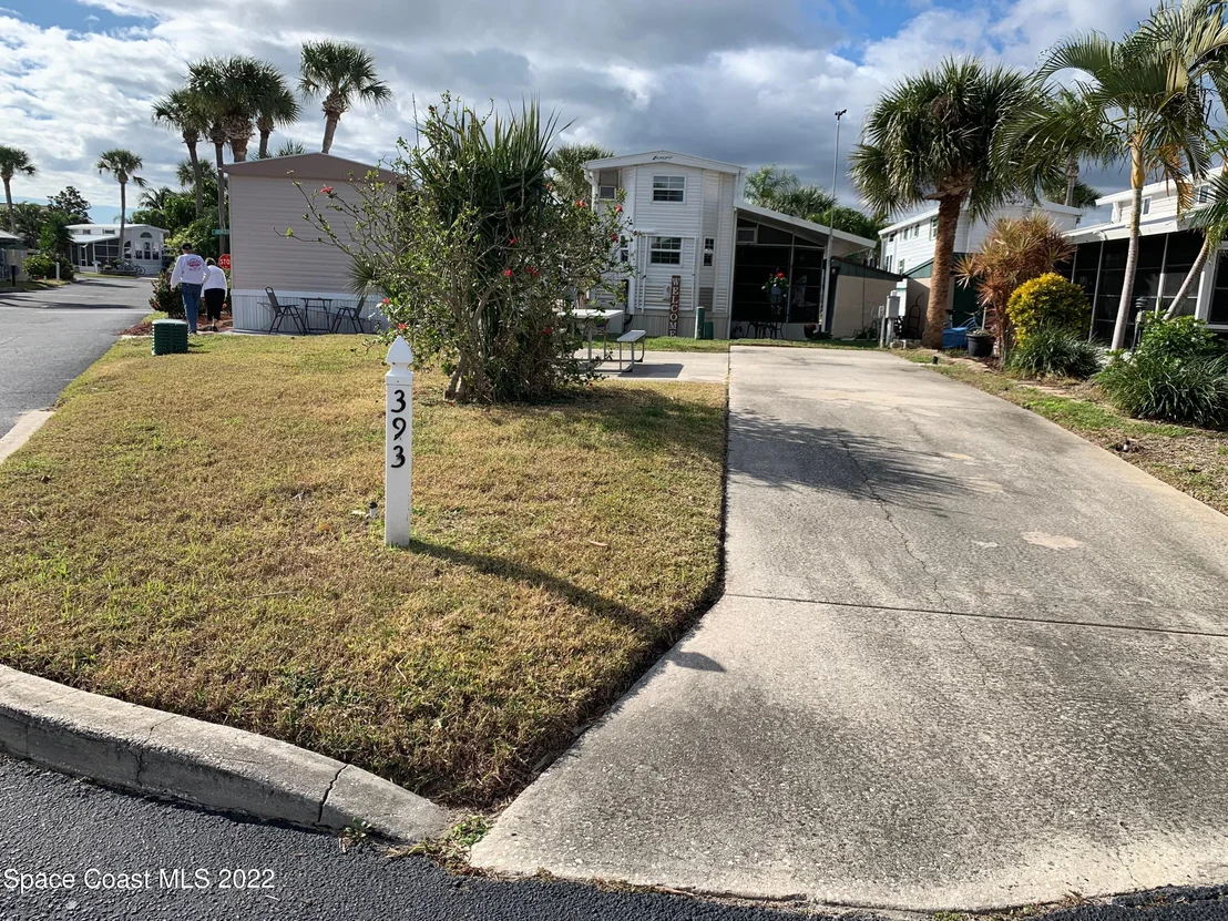 Photo of 393 Carousel Lane