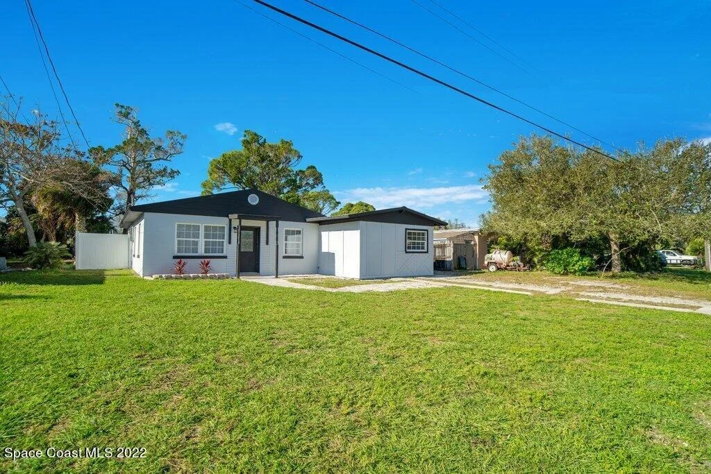 Photo of 652 Wisteria Drive