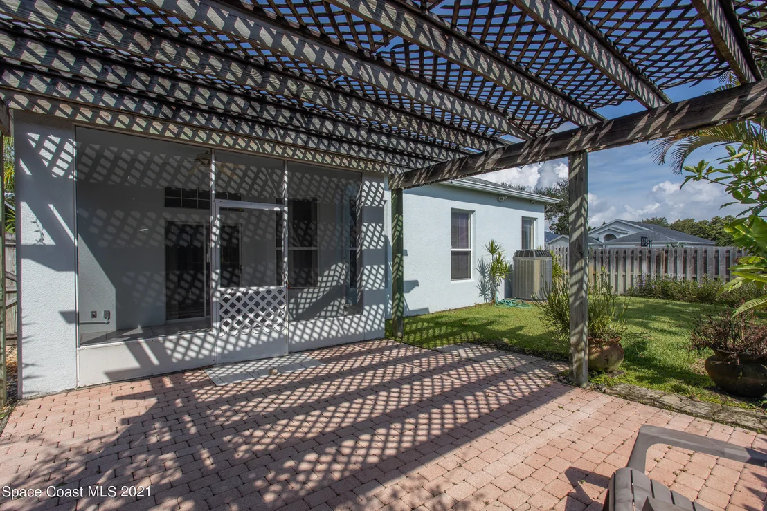 Photo of 8060 Bracken Lane