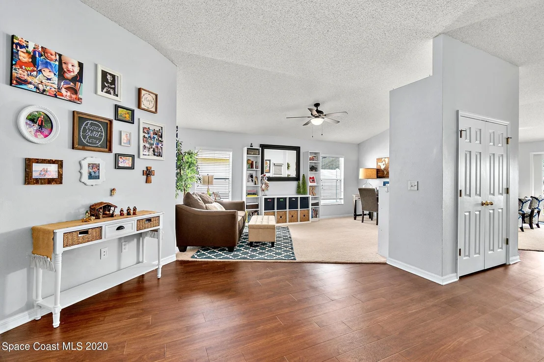 Photo of 3291 Merrick Avenue