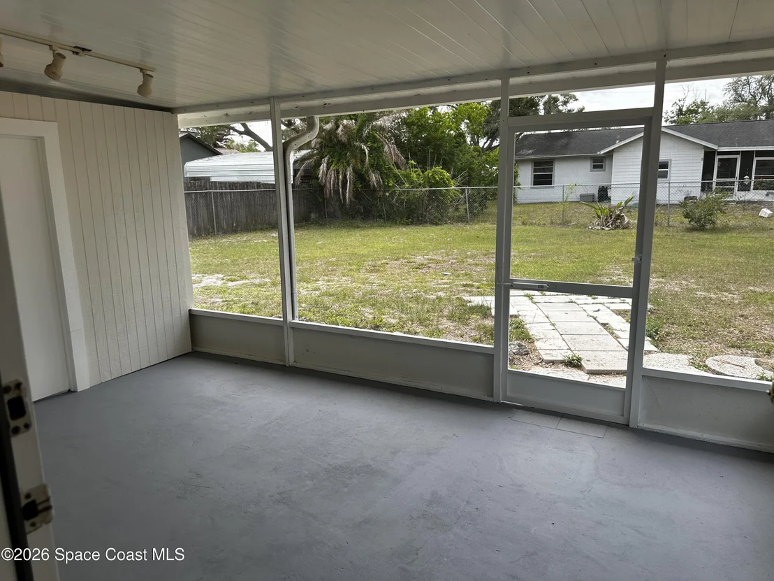 Photo of 6074 Aires Avenue
