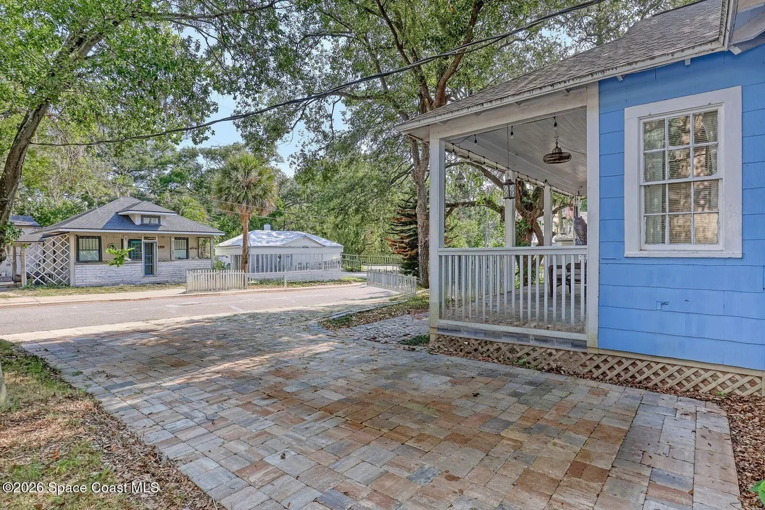 Photo of 107 Oak Street