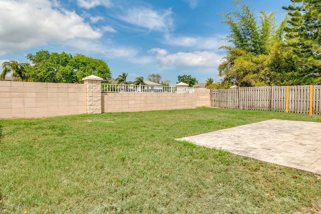 Photo of 6990 Hammock Trace Drive