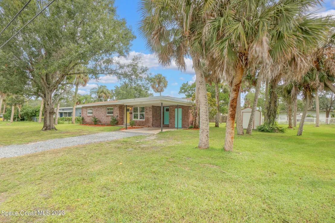 Photo of 1705 Academy Drive