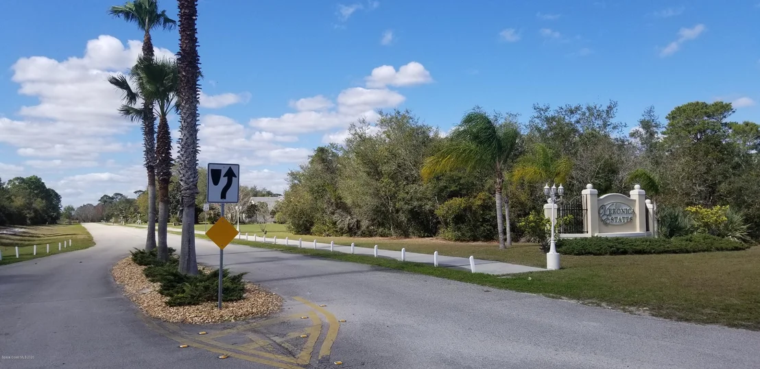 Photo of 3245 Peroutka Lane