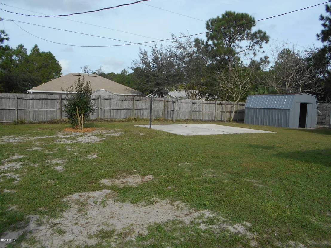 Photo of 711 SE Airoso Road