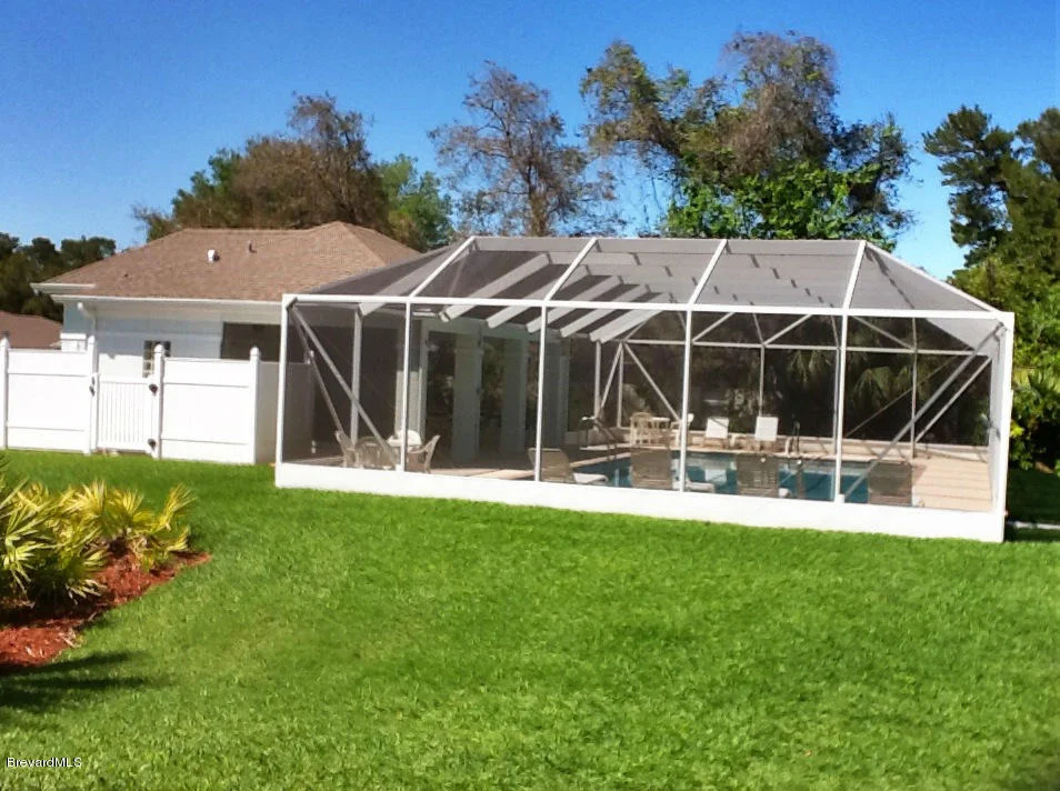 Photo of 975 NE Pine Creek Circle