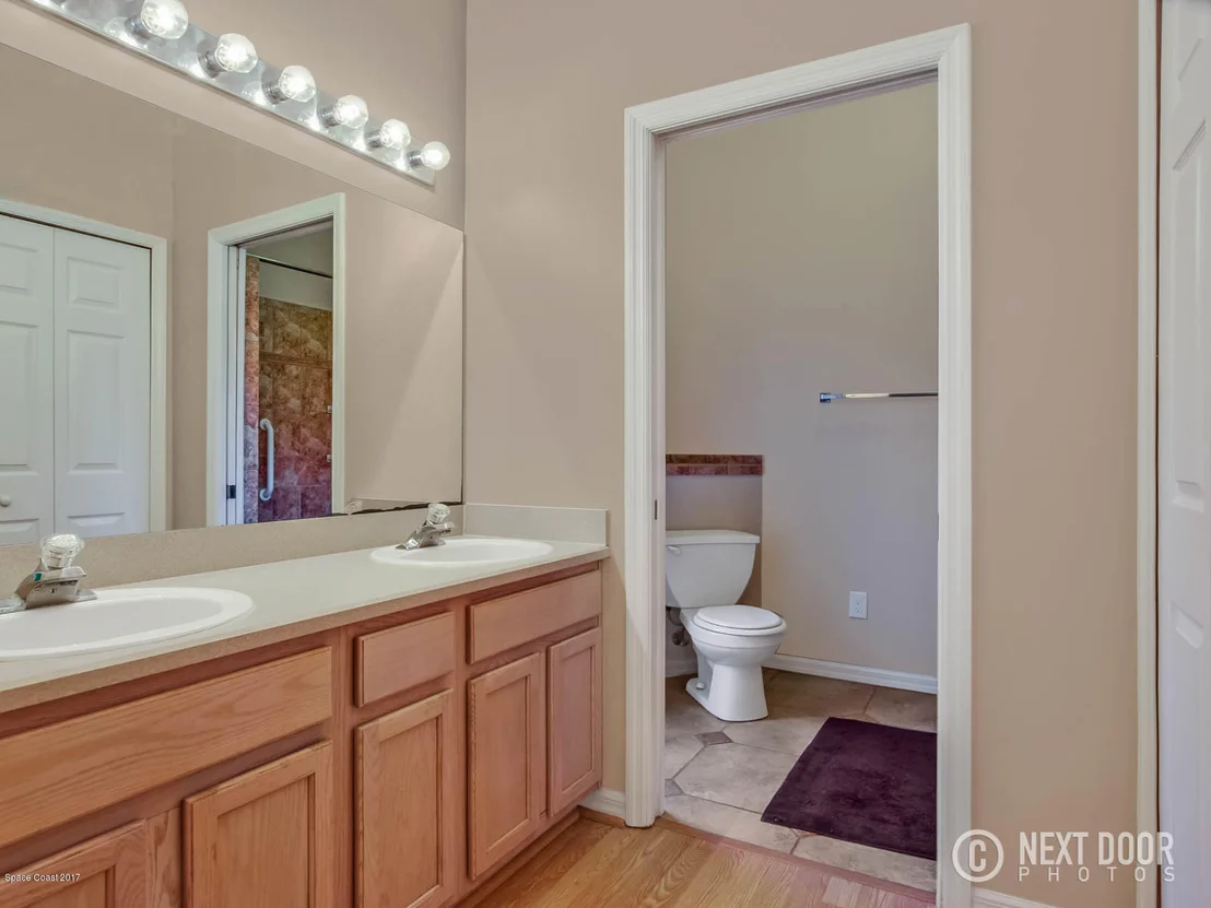 Photo of 867 Villa Drive