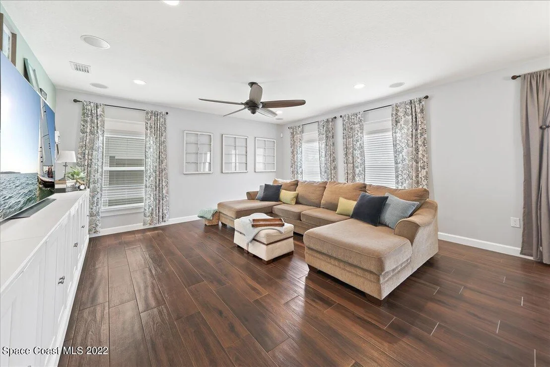 Photo of 700 Fiddleleaf Circle