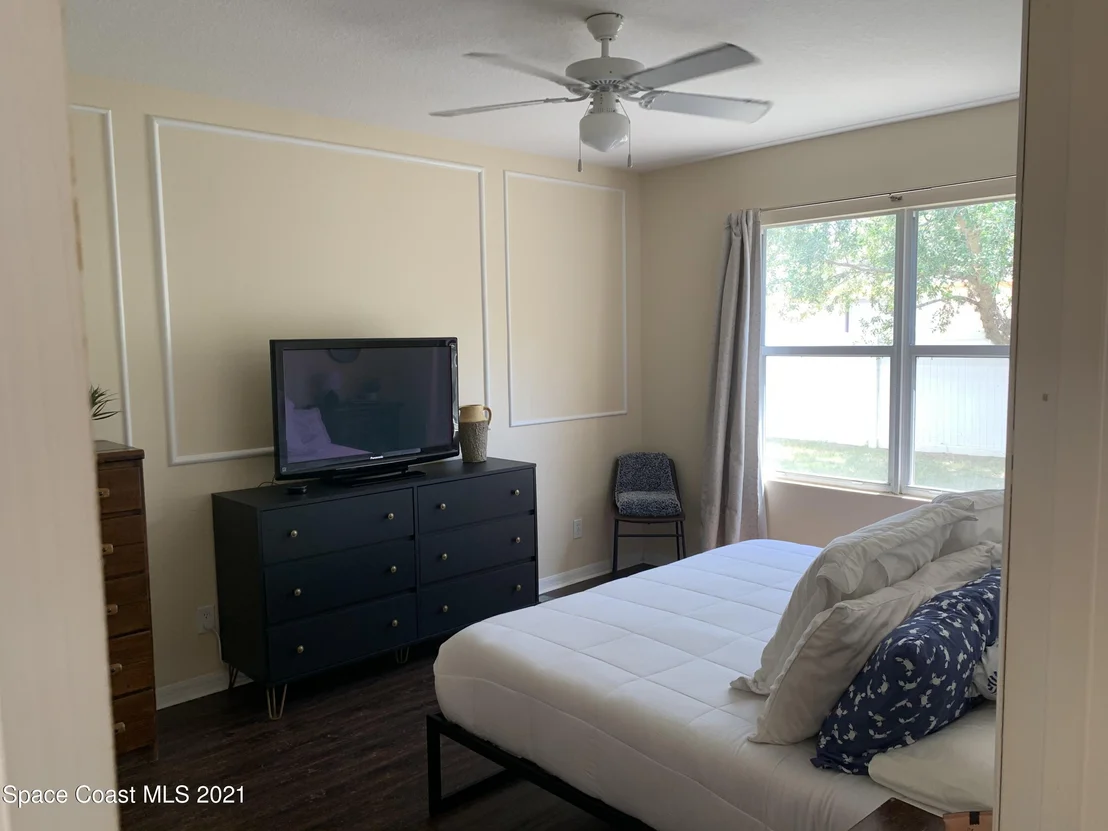 Photo of 901 Benton Drive