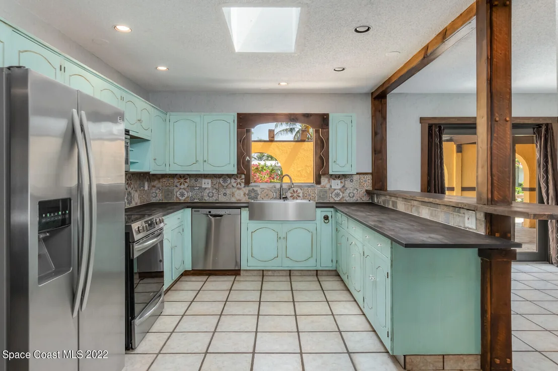 Photo of 140 9th Avenue