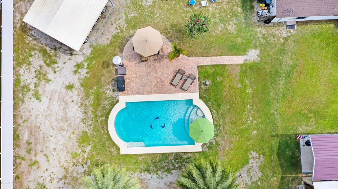 Photo of 2521 N Palm Drive N