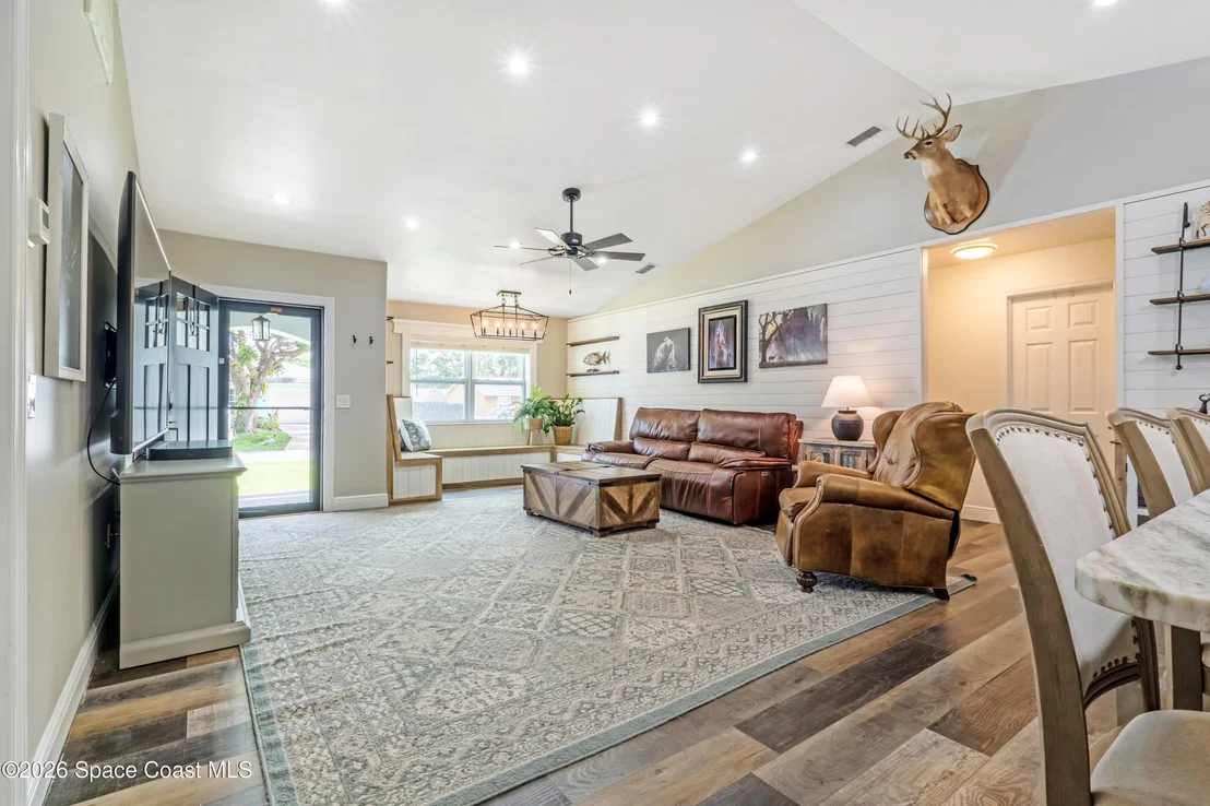 Photo of 4779 Alfred Street