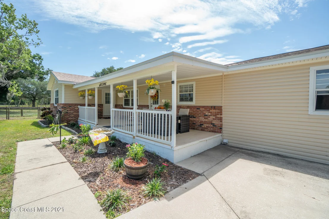 Photo of 3635 Hield Road