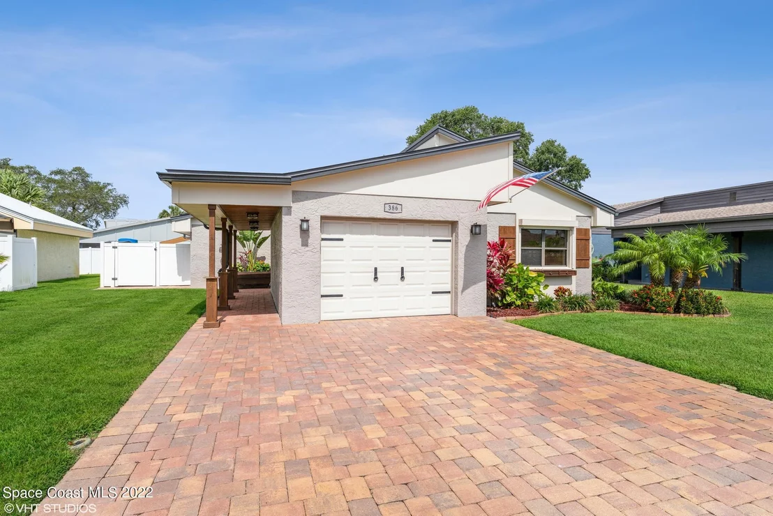 Photo of 386 Timberlake Drive