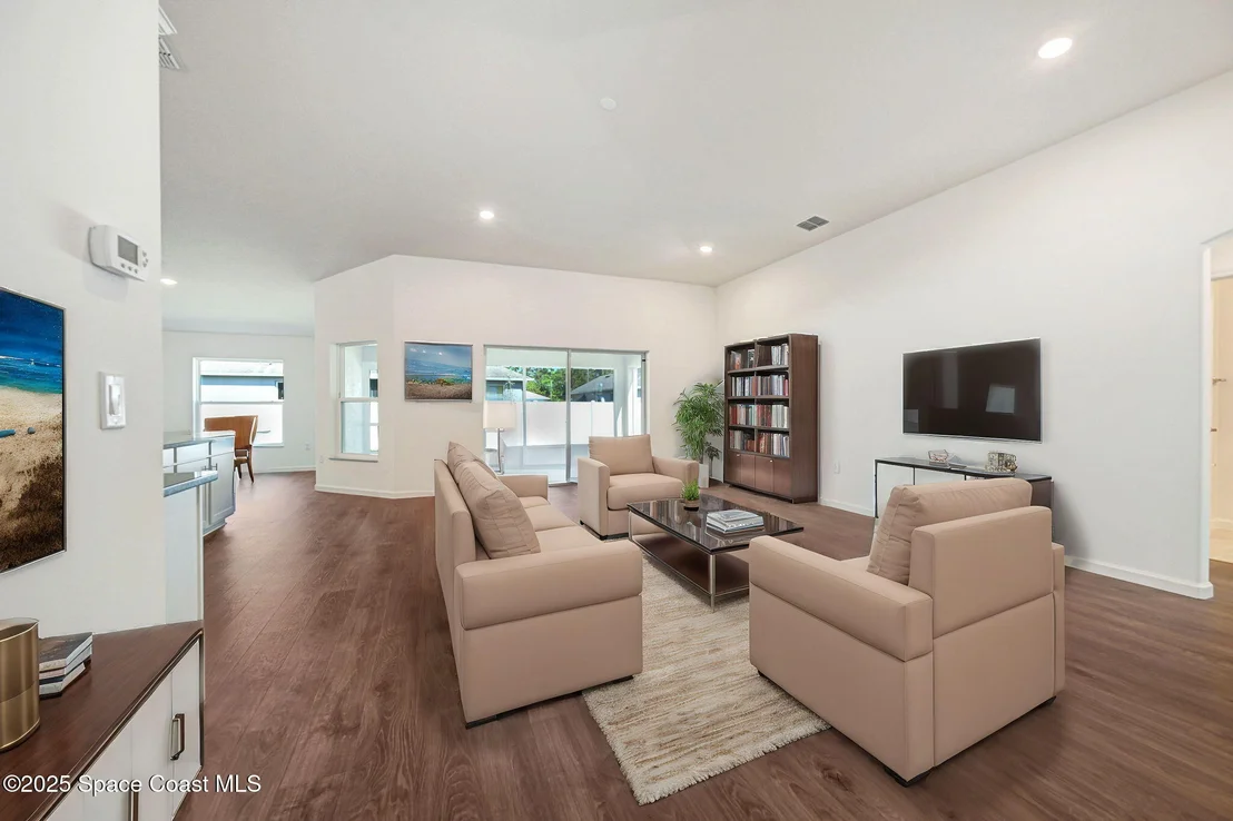 Photo of 1089 Savery Road
