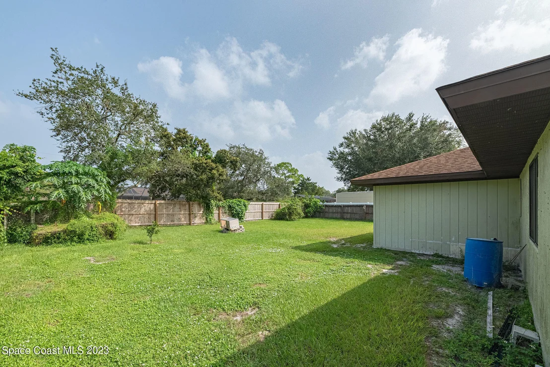 Photo of 4630 Robert Street