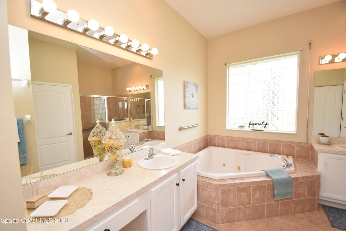 Photo of 2223 Woodfield Circle