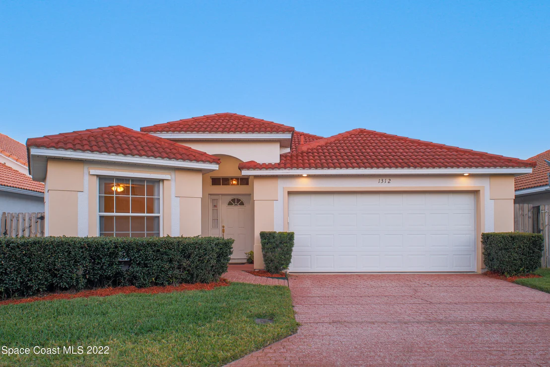 Photo of Unit 7 at 1312 Gem Circle