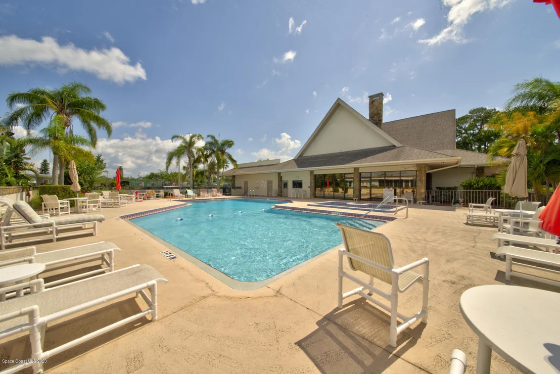 Photo of 355 Outer Drive