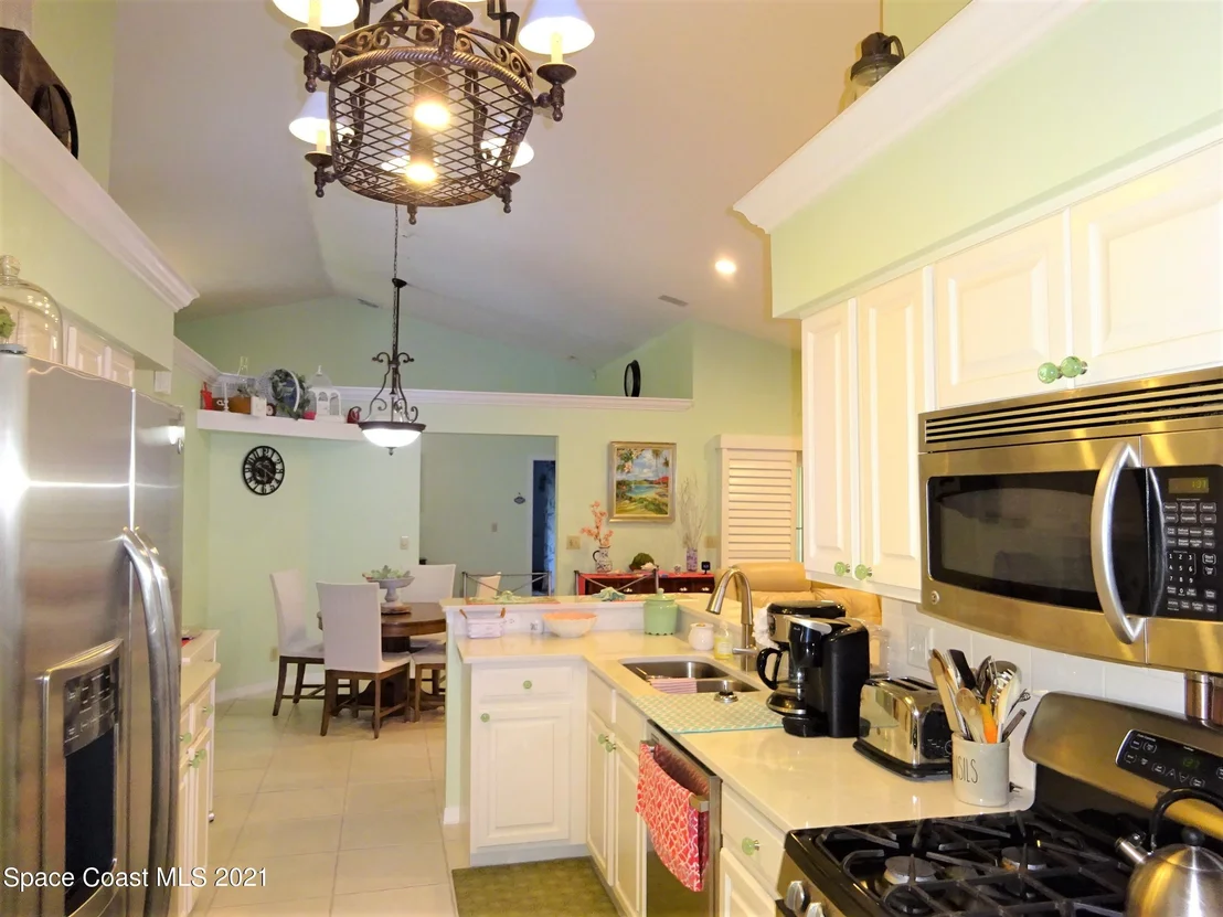 Photo of 941 Pelican Lane