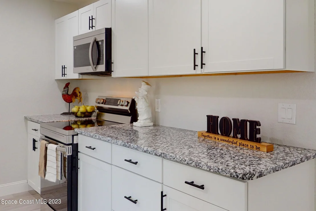 Photo of 965 Bridle Lane