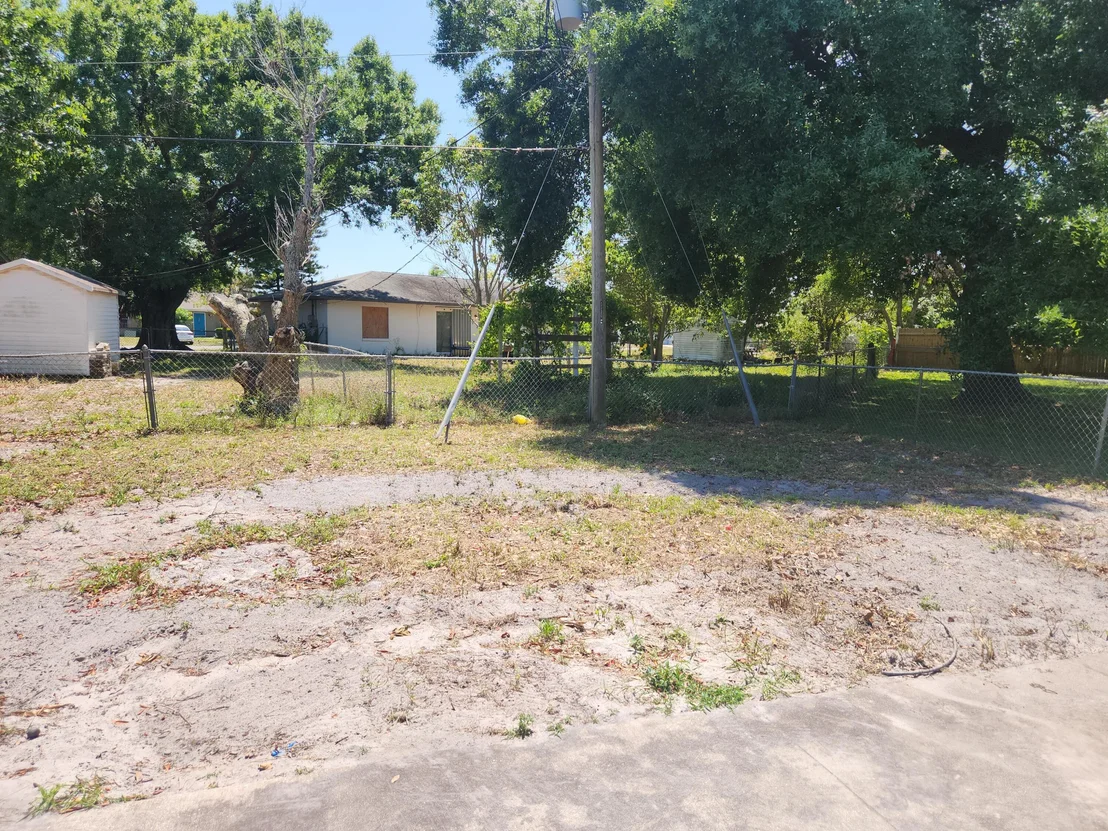 Photo of 951 Palm Street