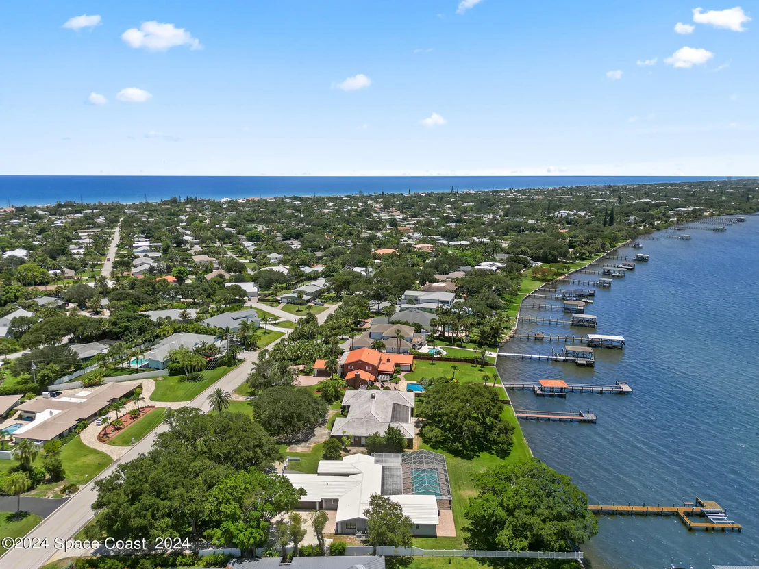 Photo of 206 Riverside Drive