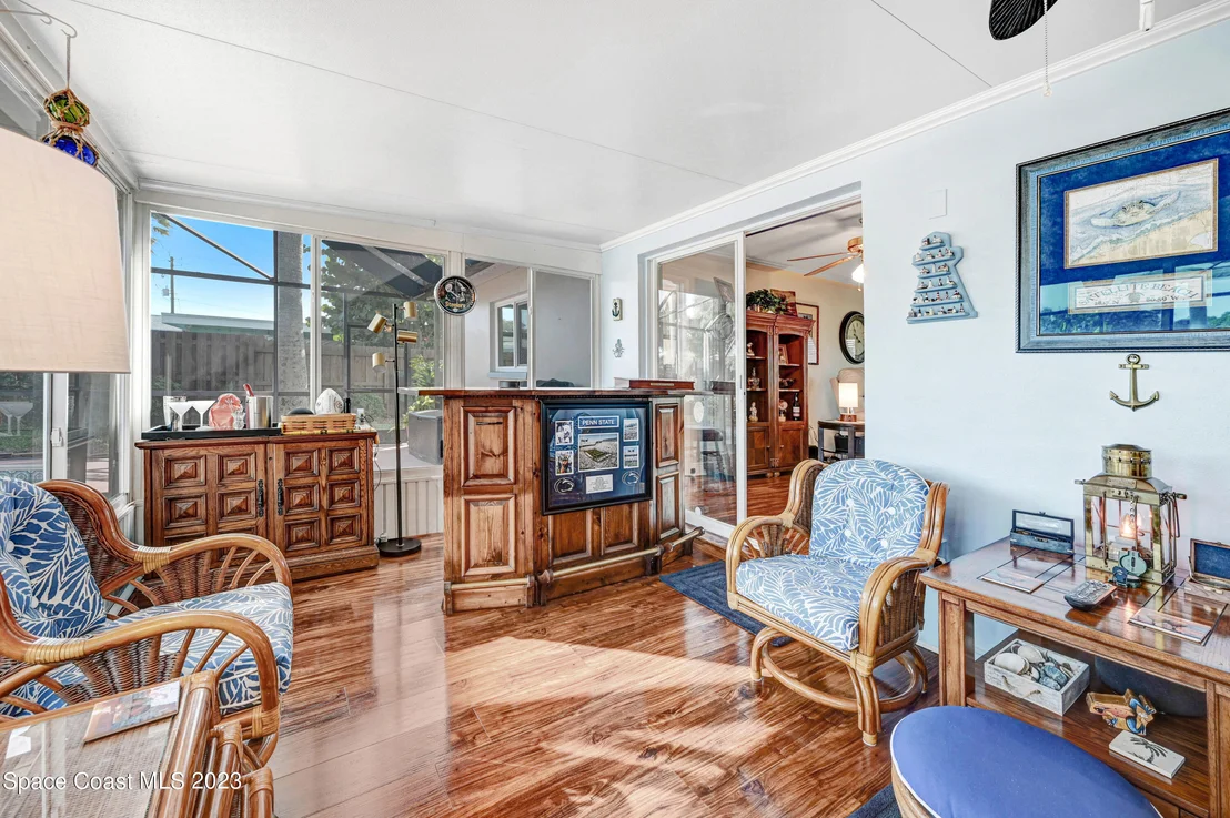 Photo of 405 Thrush Drive