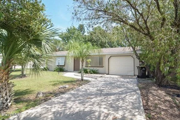 Photo of 1271 NE Mariposa Drive