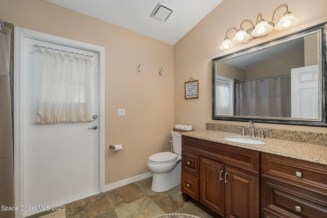 Photo of 321 Lake Victoria Circle