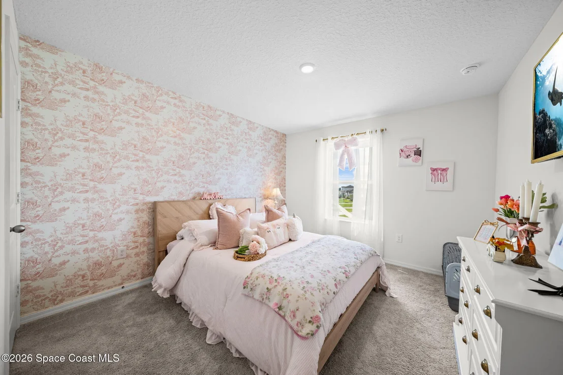 Photo of 446 Glaspell Circle SE