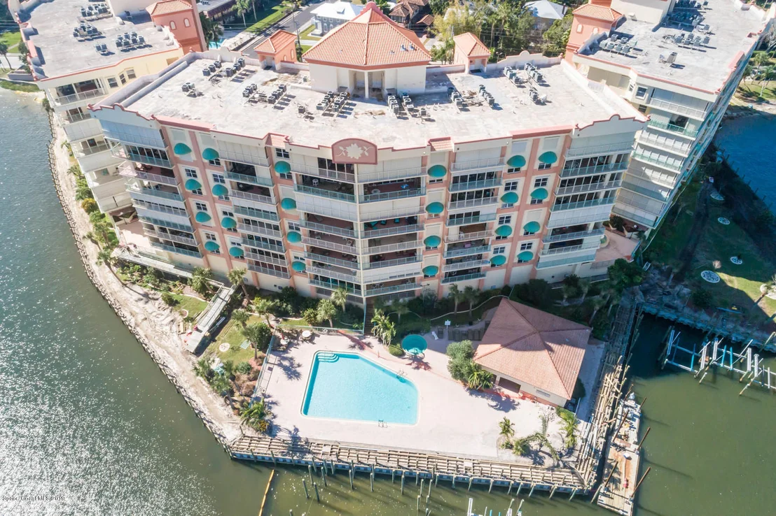 Photo of Unit 705B at 102 Riverside Drive