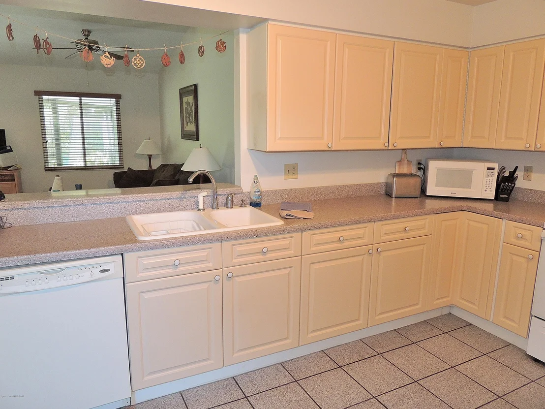 Photo of 1801 Laurel Oak Drive N