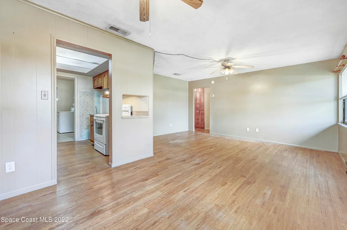 Photo of 995 Beacon Road
