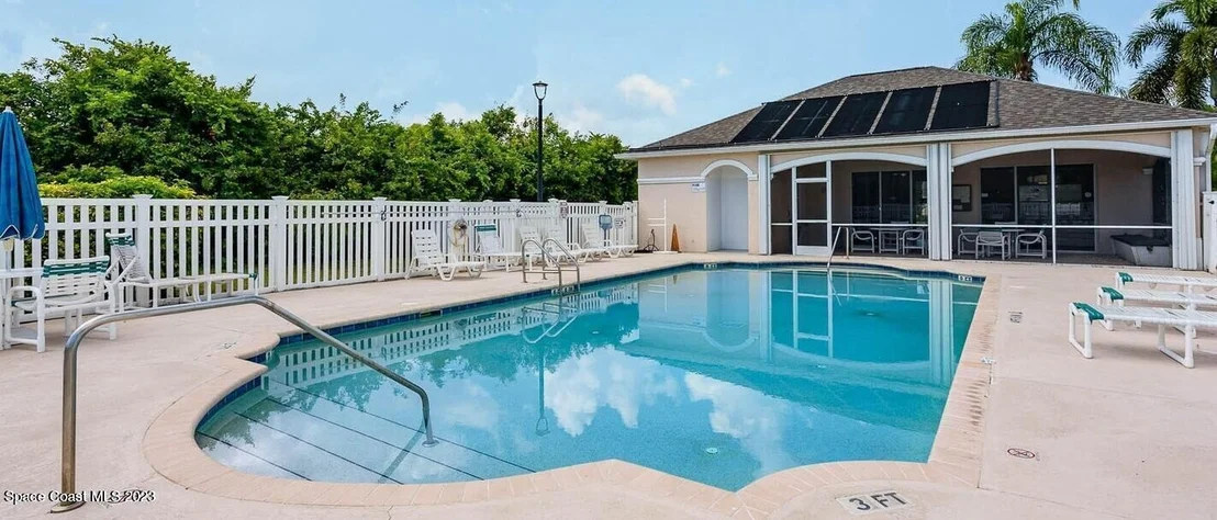 Photo of 4481 Portage Trail