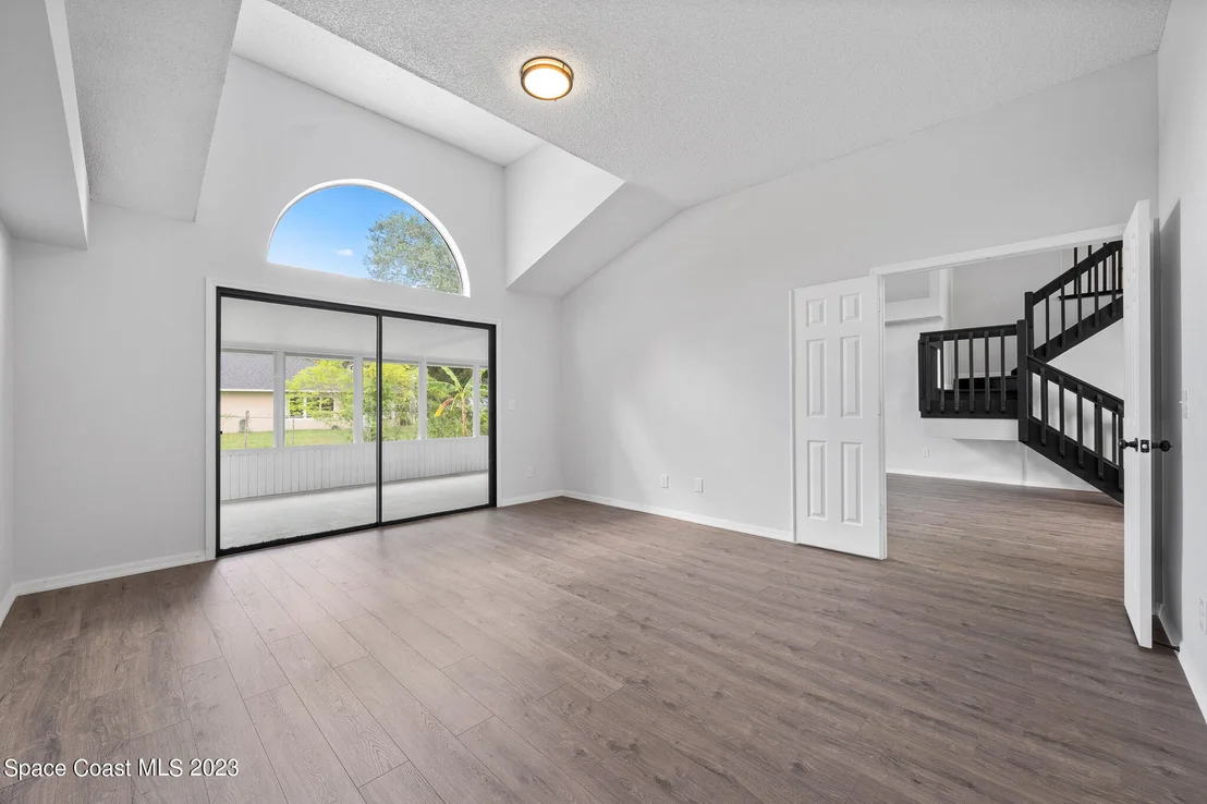 Photo of 817 Seven Gables Circle SE