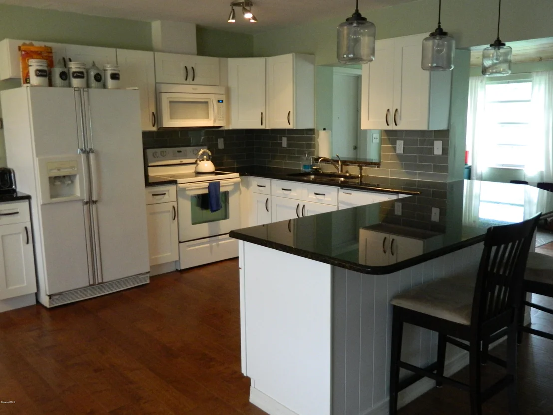 Photo of 1074 Tanglewood Lane