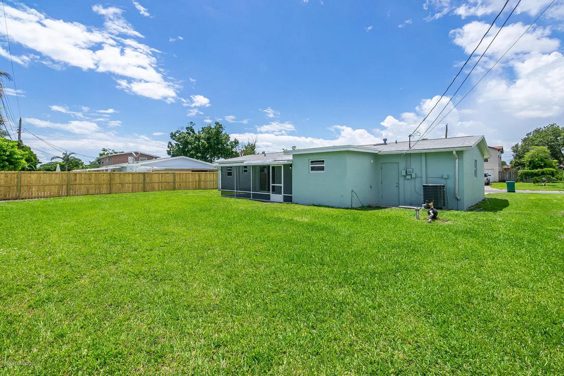 Photo of 1762 N Dodge Circle N