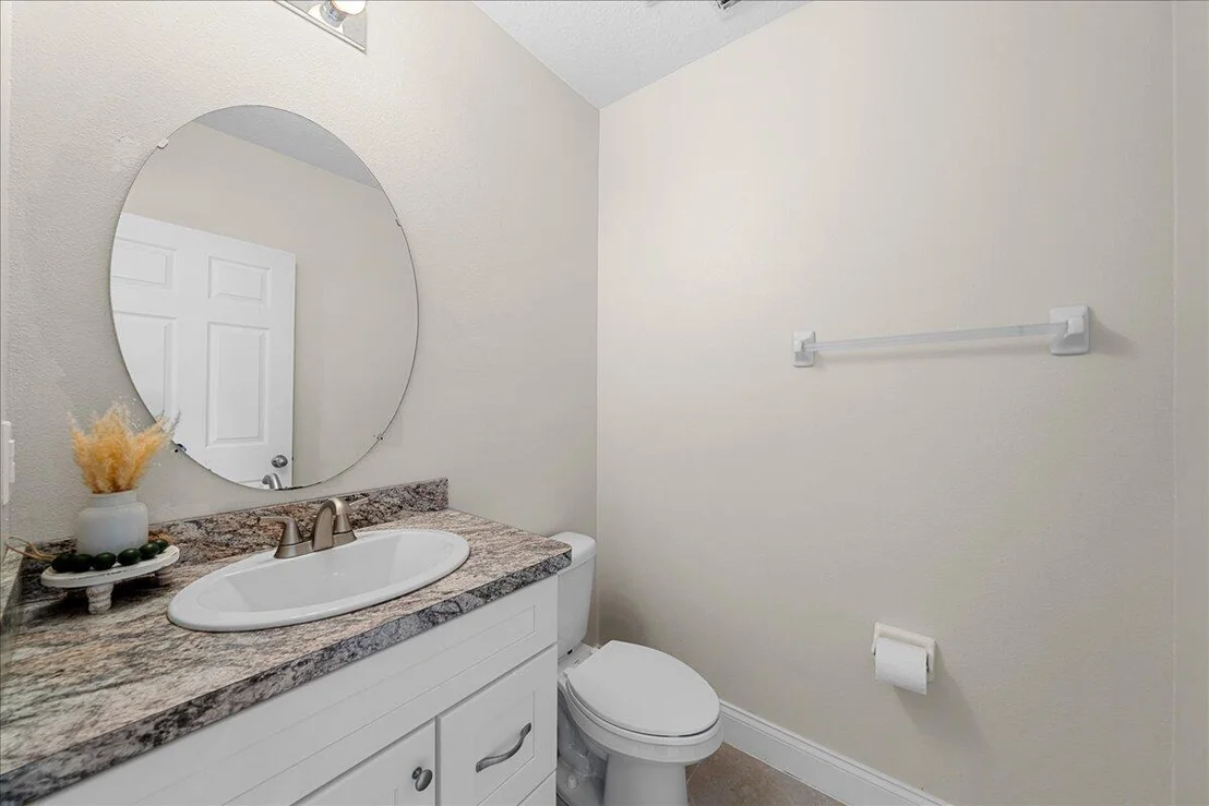 Photo of 2210 Mccormack