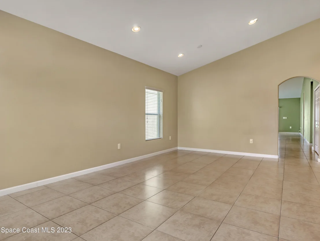 Photo of 1645 Litchfield Drive