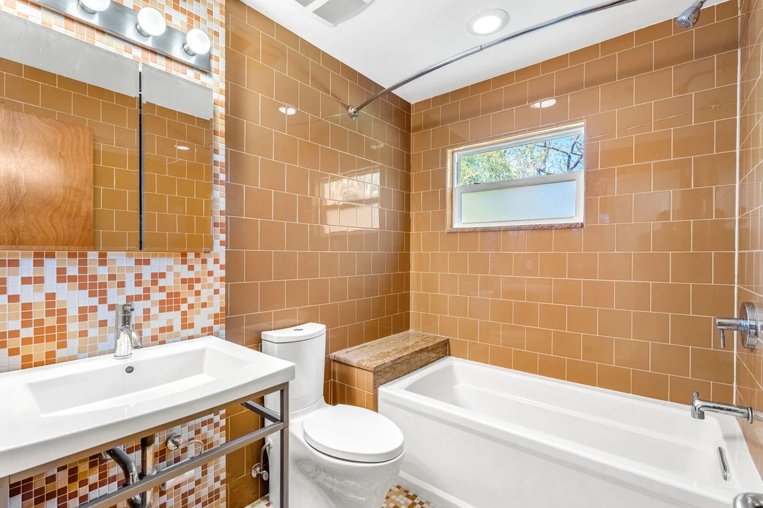 Photo of 401 2nd Avenue