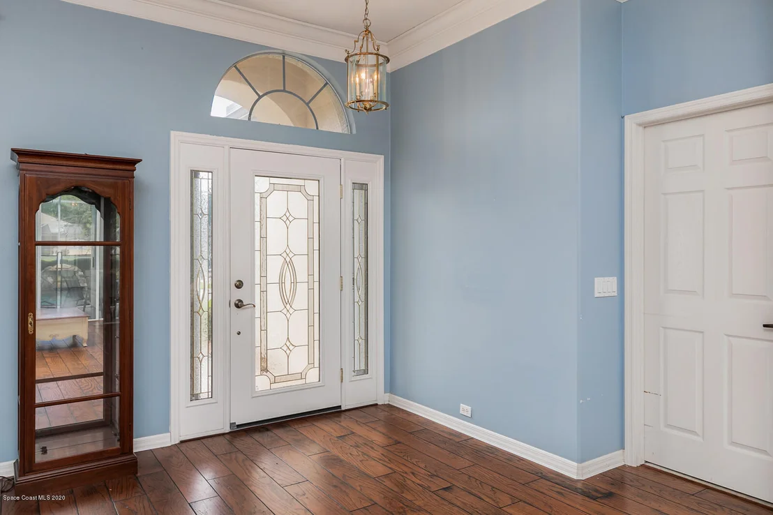 Photo of 5800 Sheffield Place