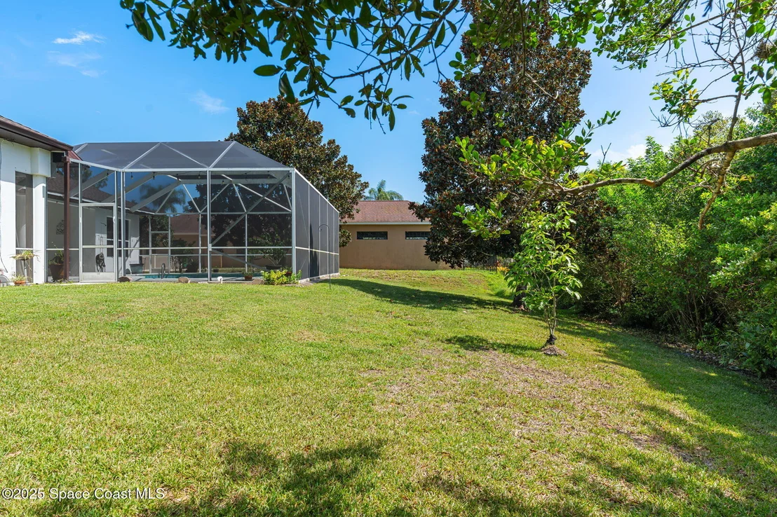 Photo of 4540 Canard Road