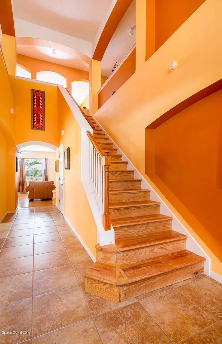 Photo of 981 Hollister Drive