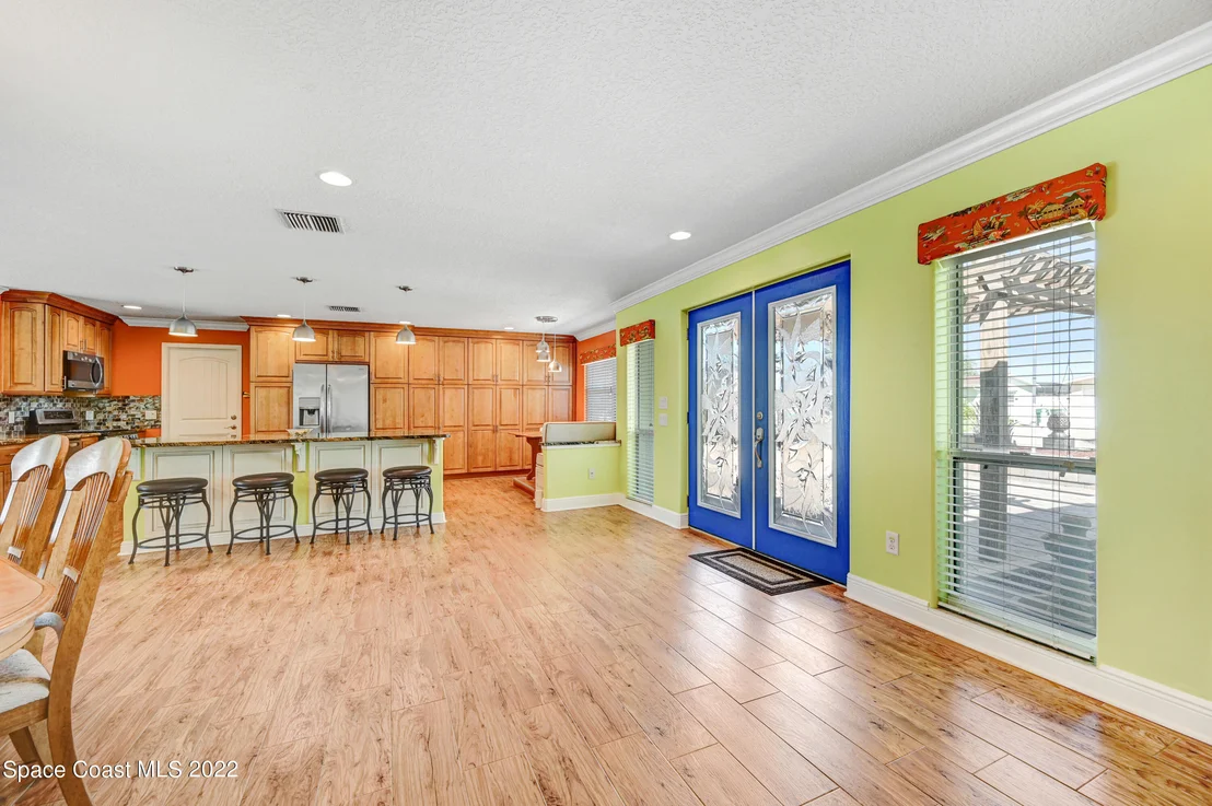 Photo of 414 Thrush Drive