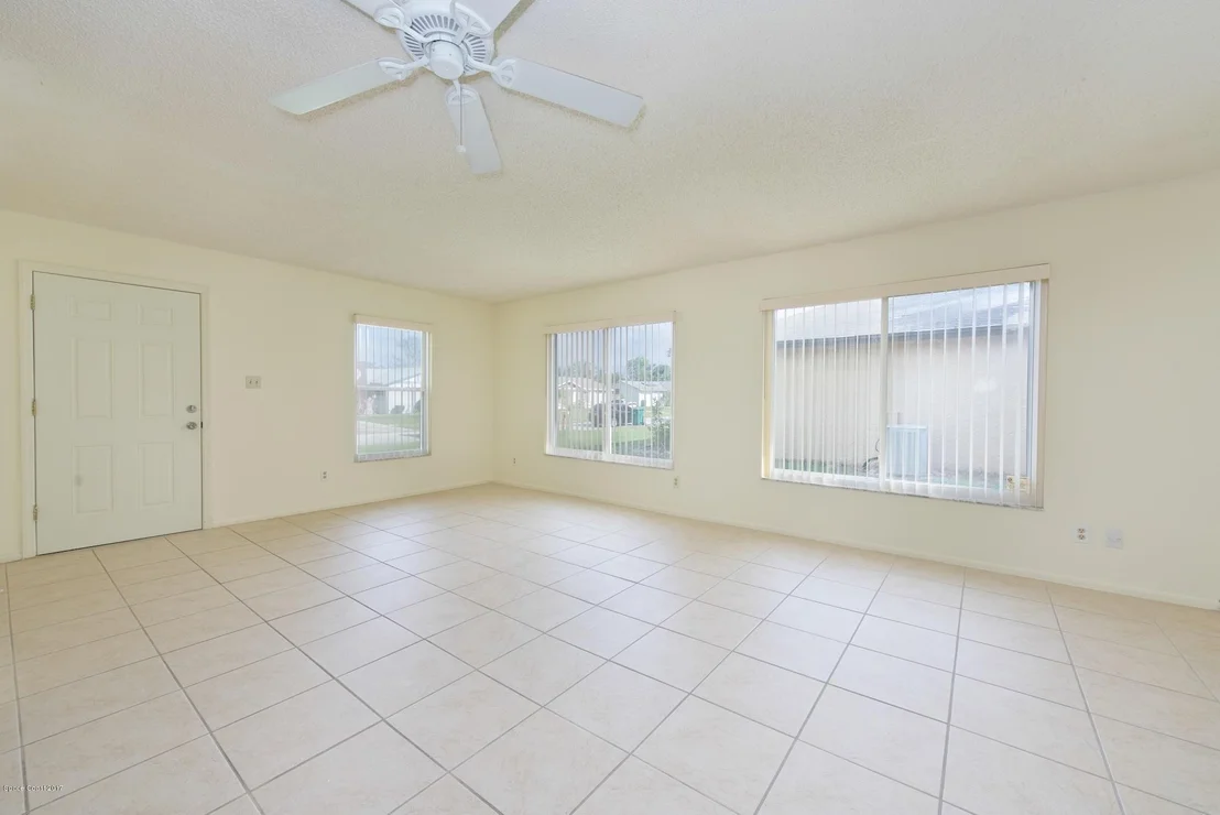 Photo of 2855 Lancaster Road
